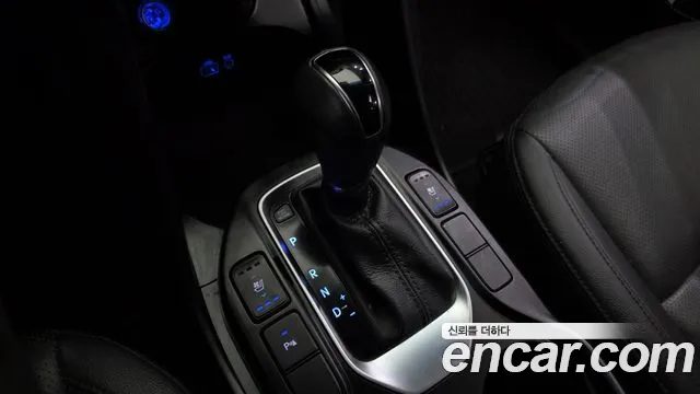 Hyundai Santafe 2018 — фото 12