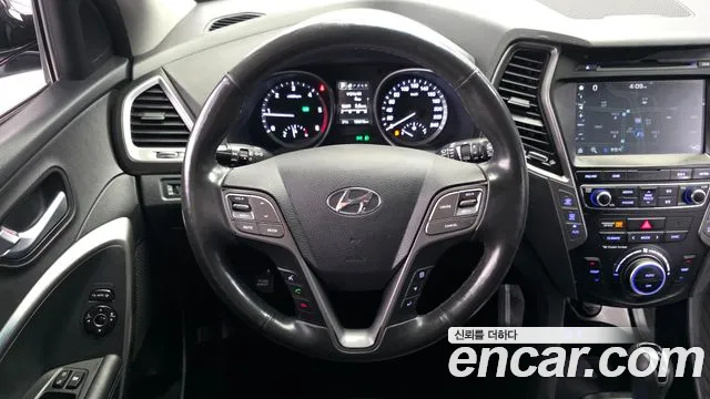 Hyundai Santafe 2018 — фото 19