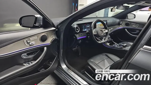 Mercedes-Benz E-Class 2017 — фото 10