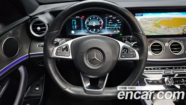 Mercedes-Benz E-Class 2017 — фото 12