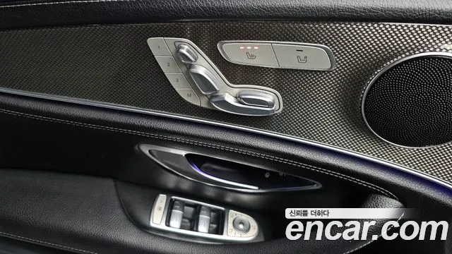 Mercedes-Benz E-Class 2017 — фото 18