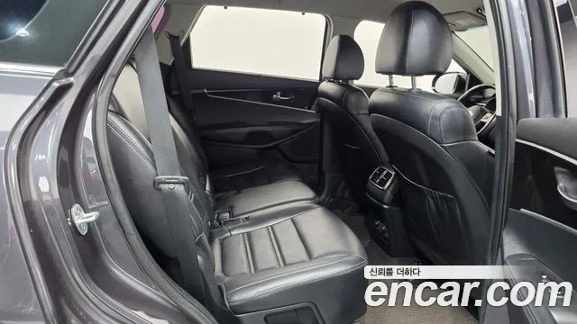 Kia Sorento 2018 — фото 18