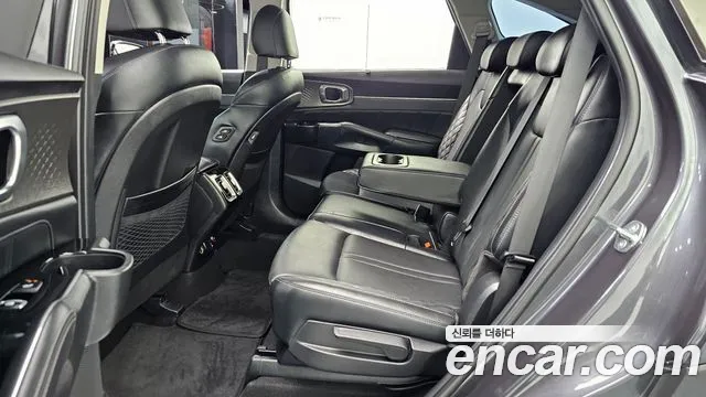 Kia Sorento 2023 — фото 18