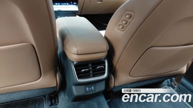 Hyundai Grandeur 2023 — фото 28