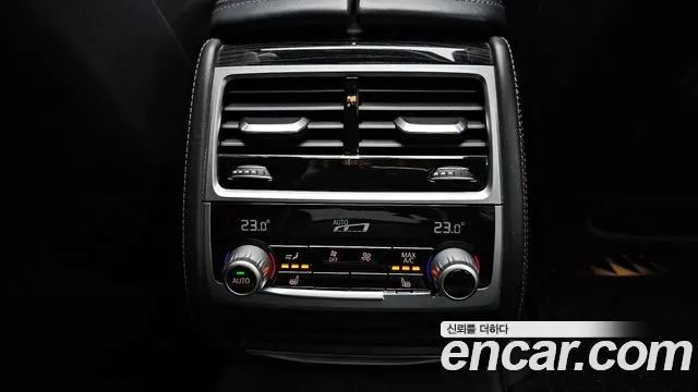 BMW 7-Series 2018 — фото 18