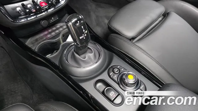 Mini Clubman 2020 — фото 12