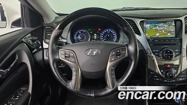 Hyundai Grandeur 2015 — фото 19