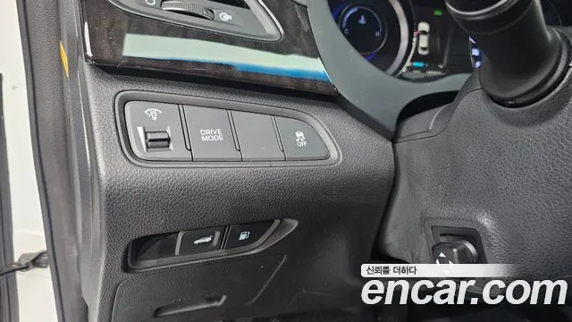 Hyundai Grandeur 2015 — фото 25