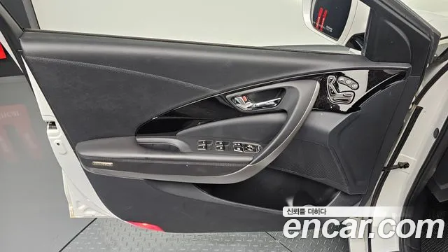 Hyundai Grandeur 2015 — фото 14