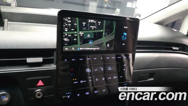 Hyundai Staria 2023 — фото 20