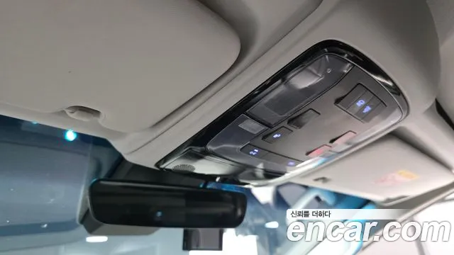 Hyundai Staria 2023 — фото 24