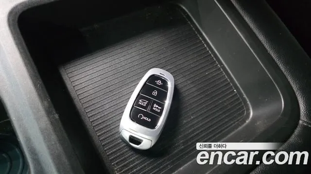 Hyundai Staria 2023 — фото 30