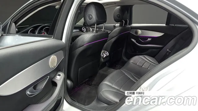 Mercedes-Benz C-Class 2018 — фото 11