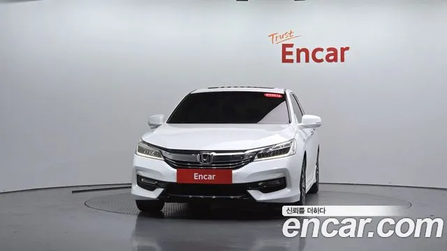 Honda Accord 2017 — фото 3