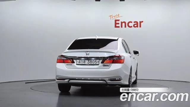 Honda Accord 2017 — фото 4