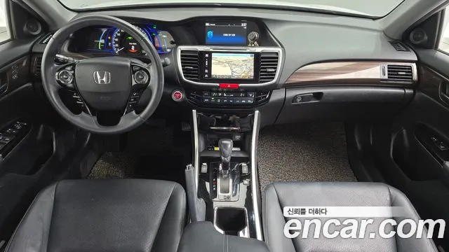 Honda Accord 2017 — фото 10