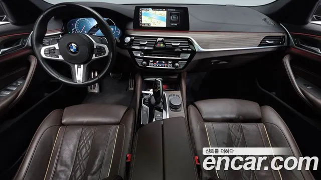 BMW 5-Series 2019 — фото 10