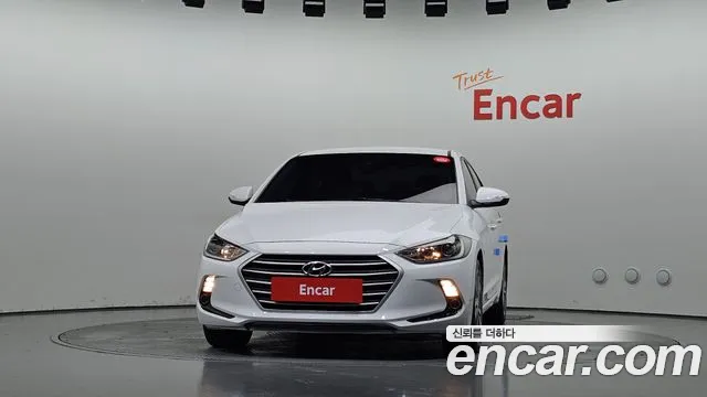 Hyundai AVANTE 2018 — фото 3