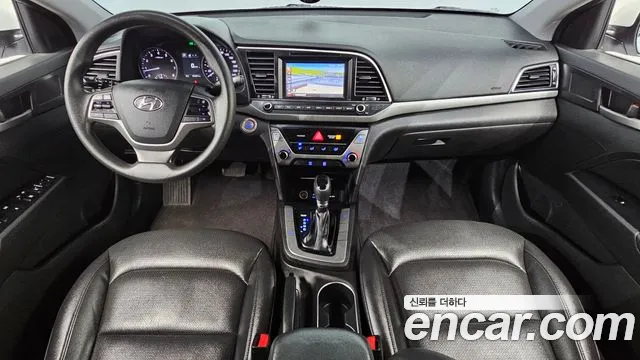 Hyundai AVANTE 2018 — фото 7