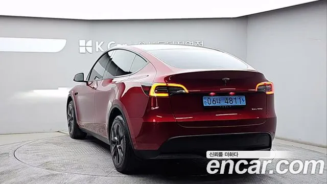Tesla Model Y 2024 — фото 2
