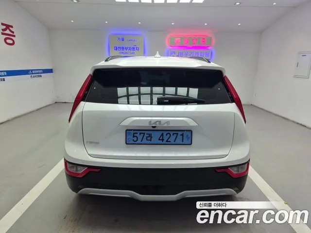 Kia Niro 2023 — фото 4