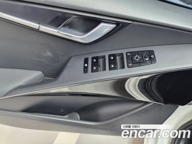 Kia Niro 2023 — фото 10
