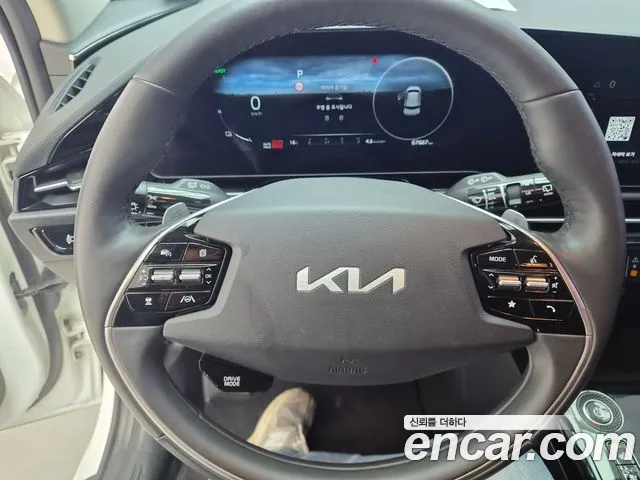 Kia Niro 2023 — фото 13