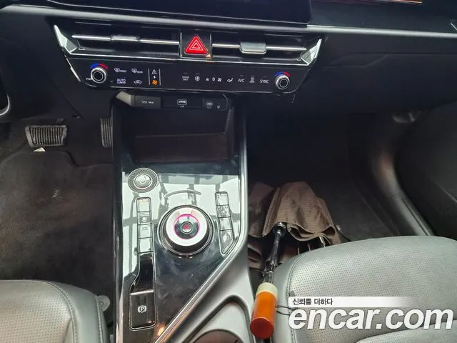 Kia Niro 2023 — фото 15