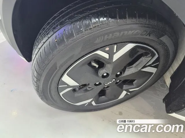 Kia Niro 2023 — фото 19