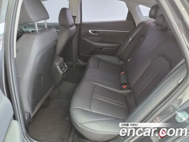 Hyundai Sonata 2022 — фото 8
