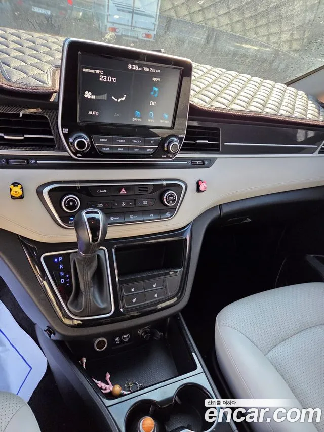 Hyundai Starex 2019 — фото 7