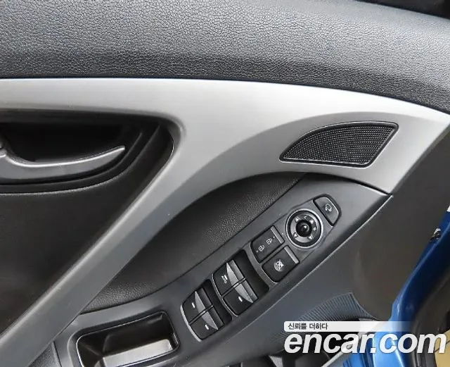 Hyundai AVANTE 2014 — фото 15