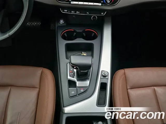 Audi A4 2021 — фото 14