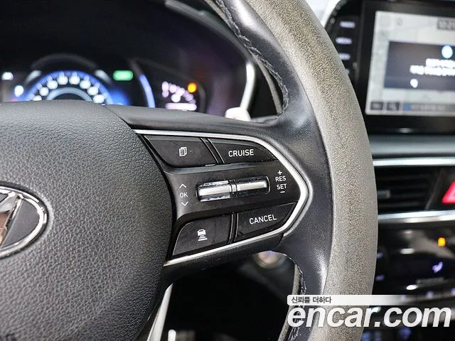 Hyundai Santafe 2019 — фото 16