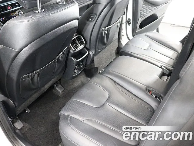 Hyundai Santafe 2019 — фото 19