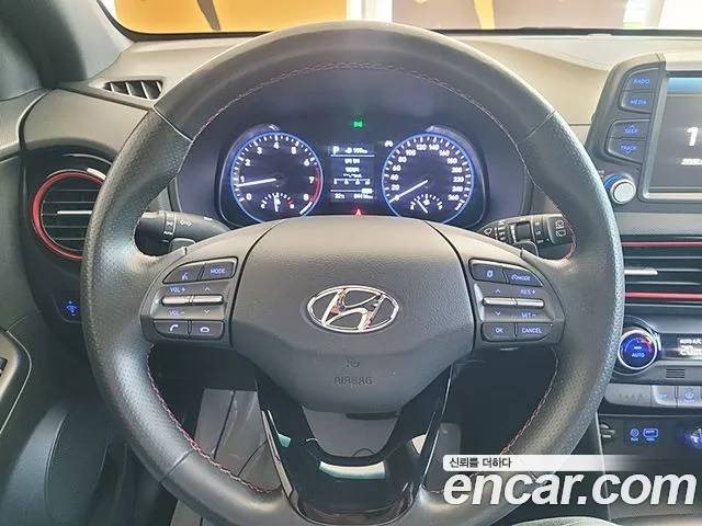 Hyundai Kona 2018 — фото 11