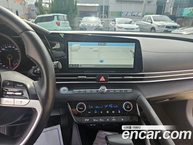Hyundai AVANTE 2021 — фото 11