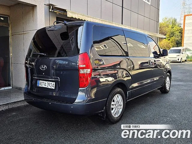 Hyundai Starex 2019 — фото 3