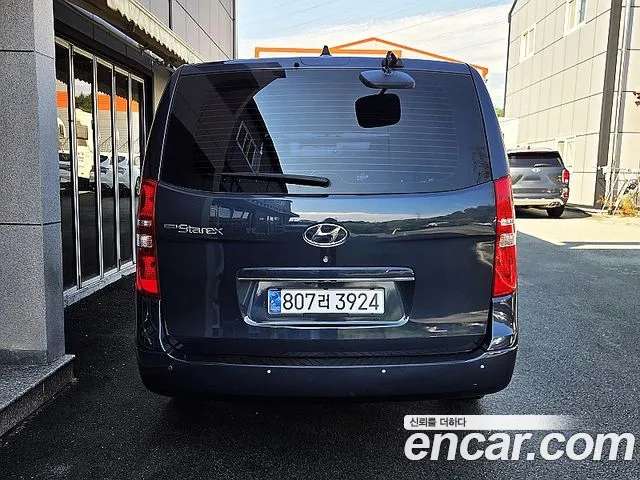 Hyundai Starex 2019 — фото 4