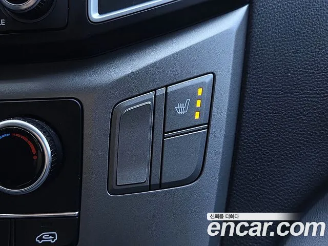Hyundai Starex 2019 — фото 12