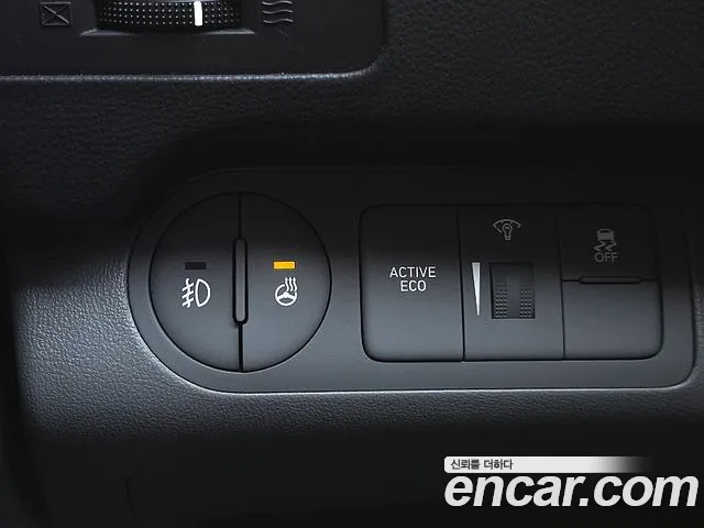 Hyundai Starex 2019 — фото 15