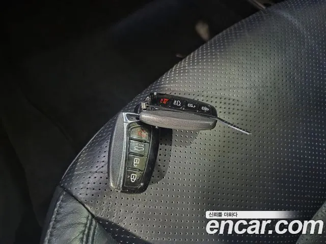Hyundai Grandeur 2016 — фото 12