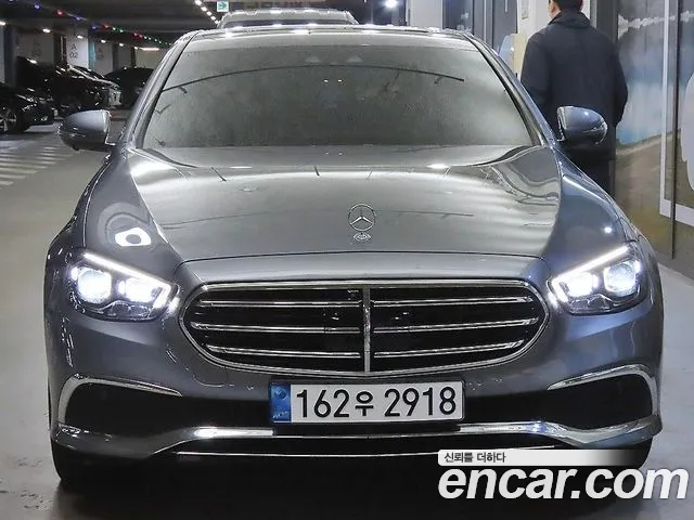 Mercedes-Benz E-Class 2022 — фото 2