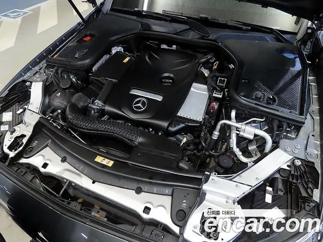 Mercedes-Benz E-Class 2022 — фото 19