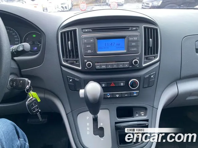Hyundai Starex 2018 — фото 11