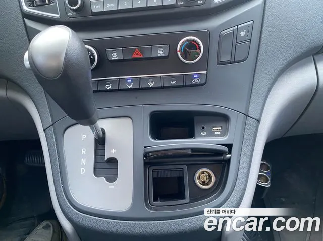 Hyundai Starex 2018 — фото 12