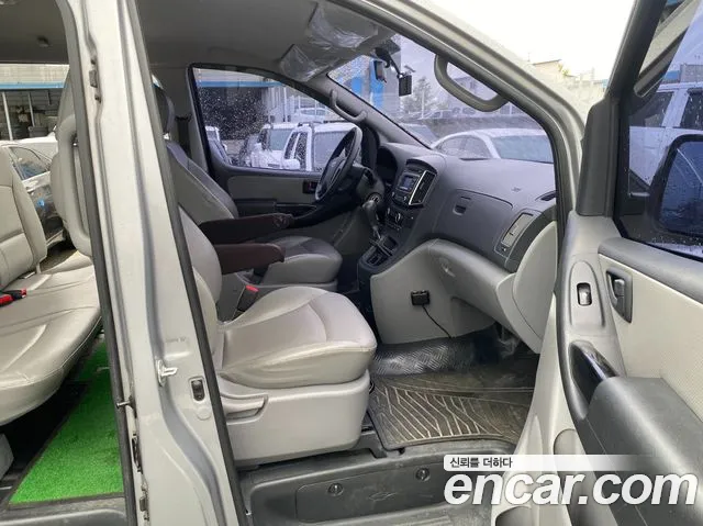 Hyundai Starex 2018 — фото 18