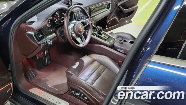 Porsche Panamera 2018 — фото 11