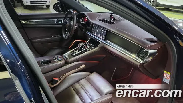 Porsche Panamera 2018 — фото 13