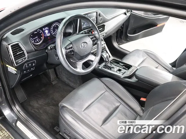 Hyundai Grandeur 2017 — фото 11